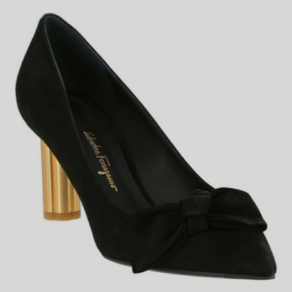 Salvatore Ferragamo Garlate Bow Suede Pumps - Picture 1 of 4